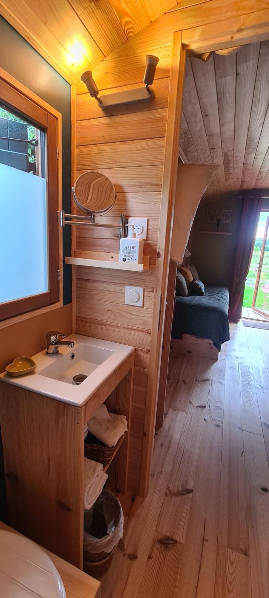 Roulotte A La Ferme Buissonniere Villa La Lande-de-Louge Exteriör bild