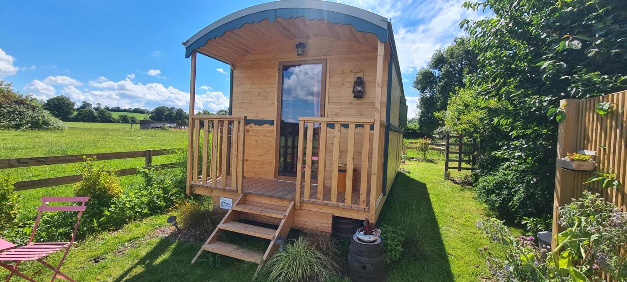 Roulotte A La Ferme Buissonniere Villa La Lande-de-Louge Exteriör bild